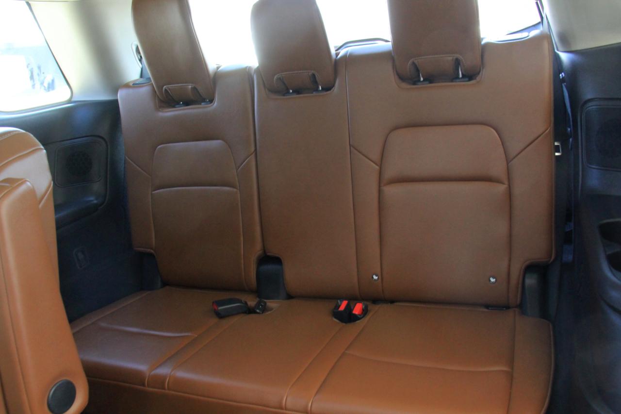 Nissan Pathfinder Platinum 2024