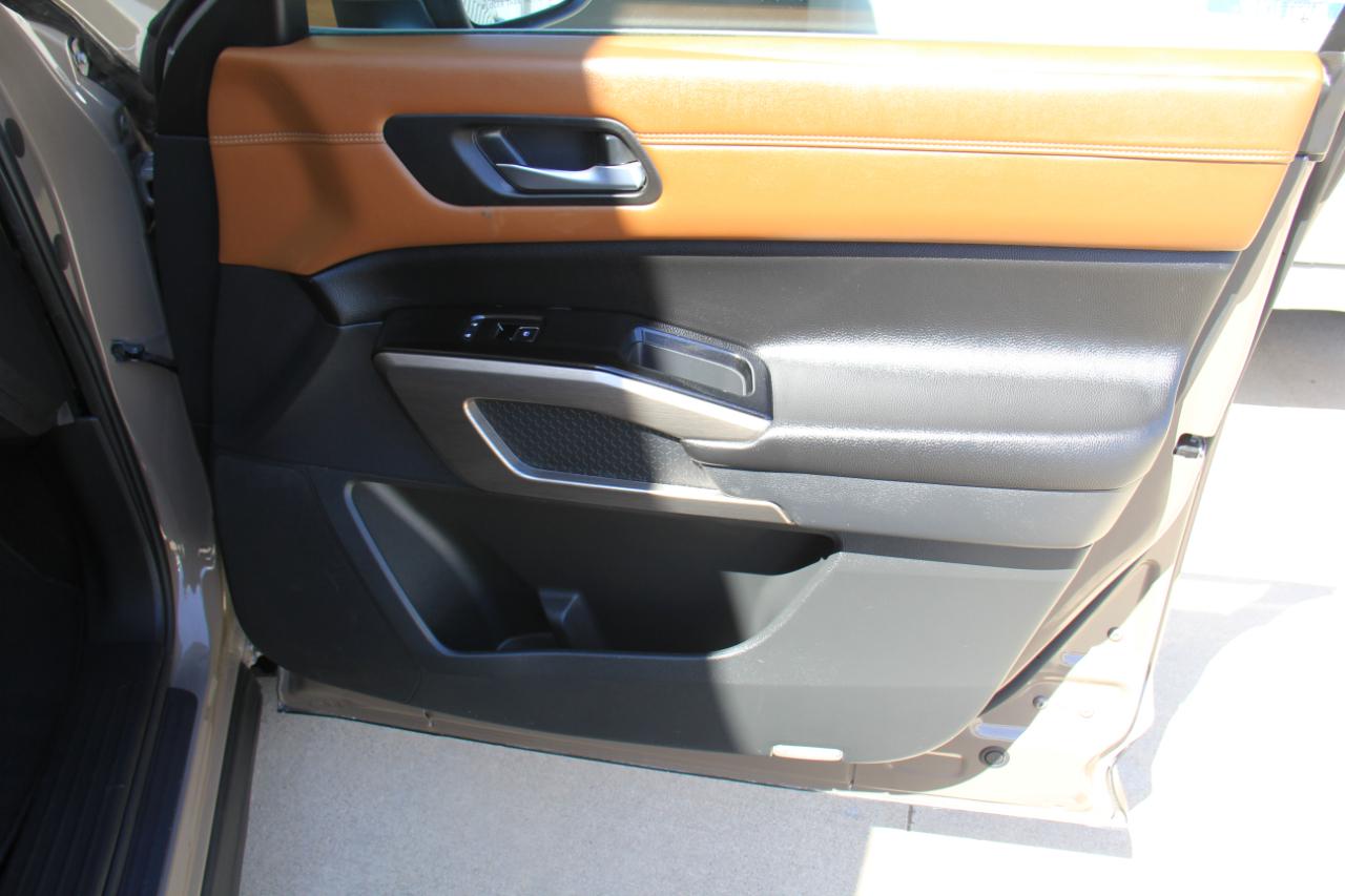 Nissan Pathfinder Platinum 2024