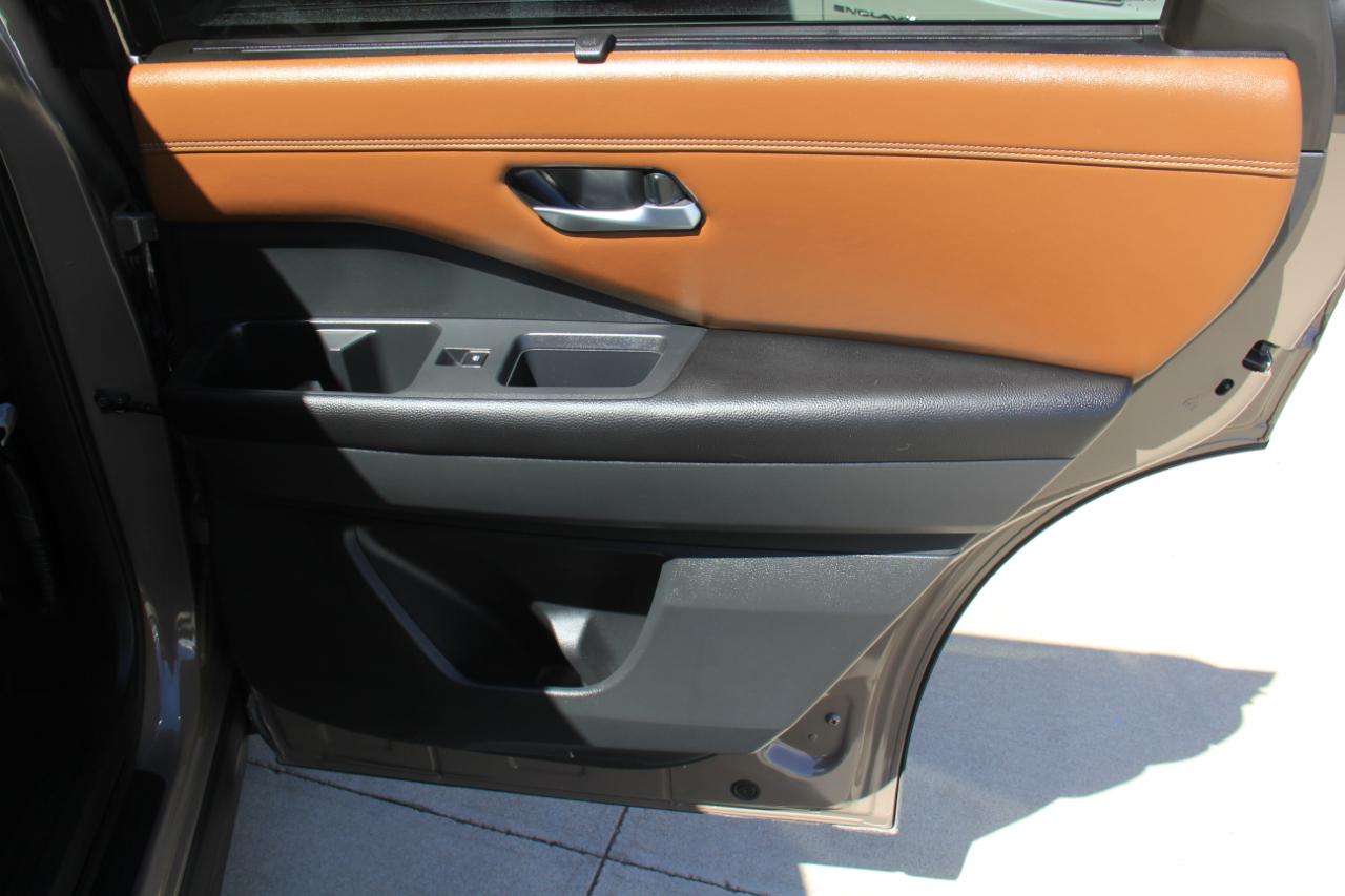 Nissan Pathfinder Platinum 2024