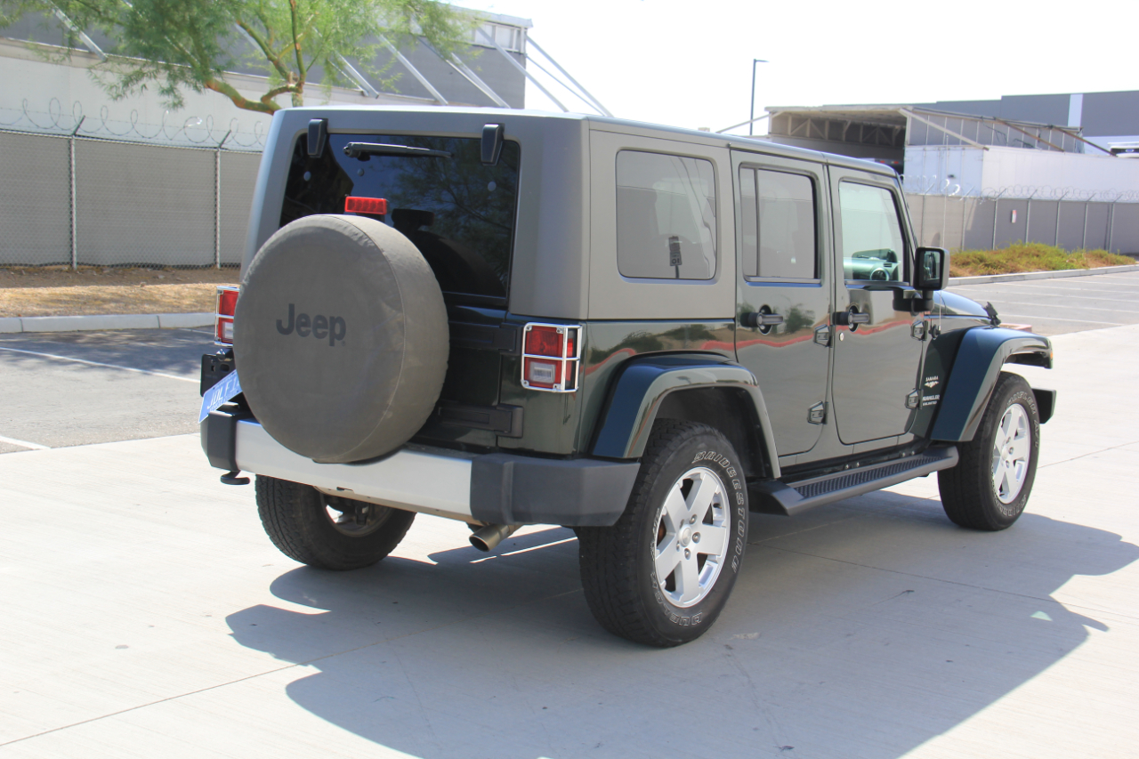 2010 Jeep Wrangler Unlimited Sahara photo 4