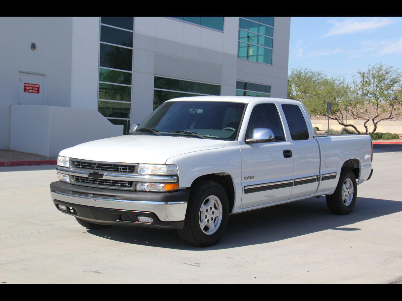 2001 Chevrolet Silverado 1500 Ext. Cab Short Bed 2WD