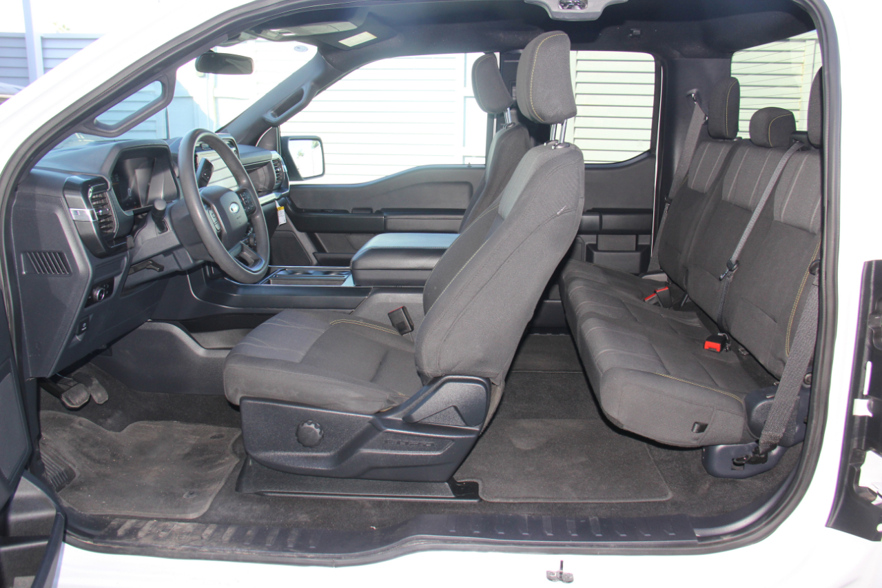 Ford F-150 STX SuperCab 2WD 2024