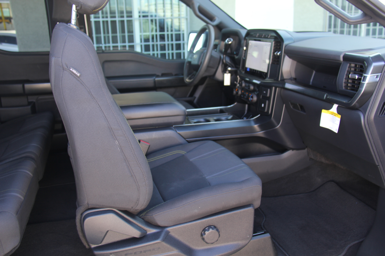 Ford F-150 STX SuperCab 2WD 2024