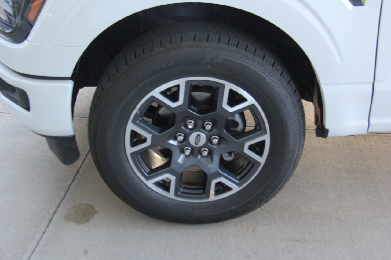 Ford F-150 STX SuperCab 2WD 2024
