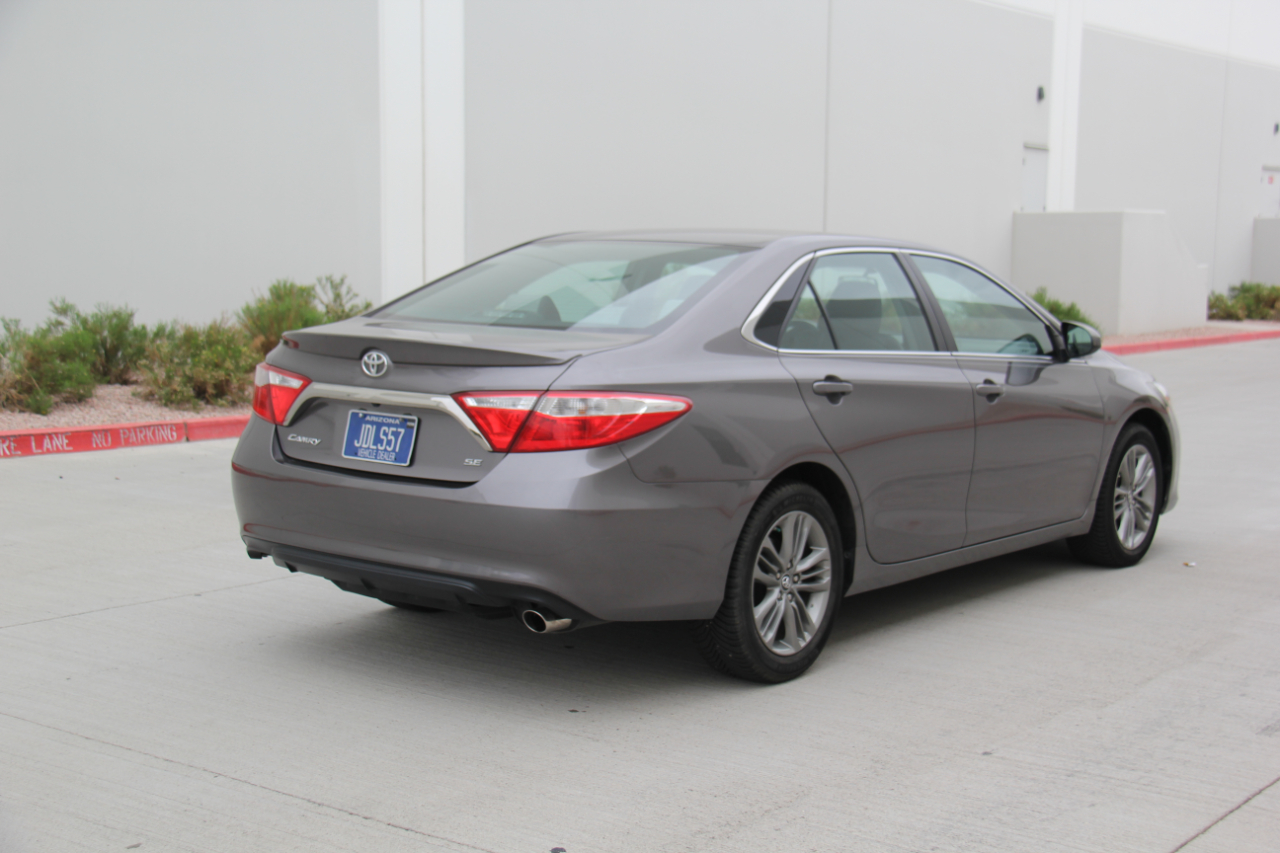Toyota Camry SE 2017