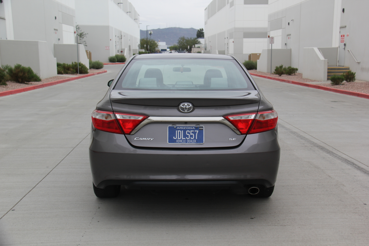 Toyota Camry SE 2017