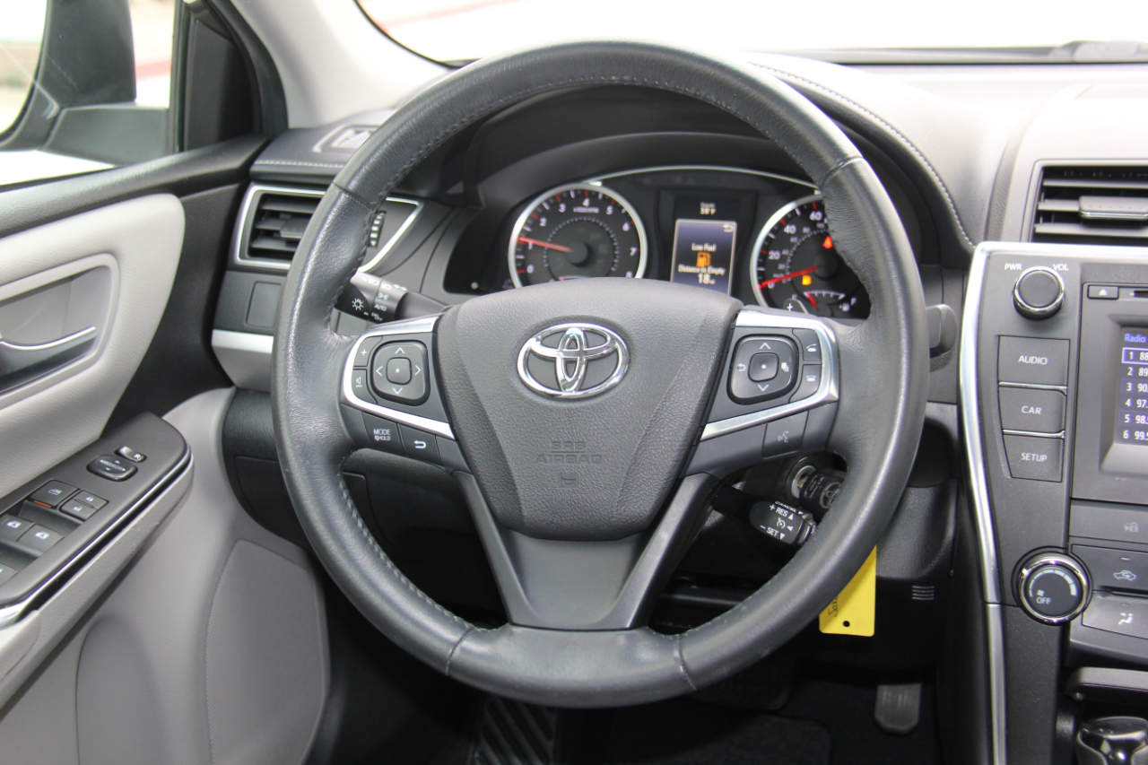 Toyota Camry SE 2017