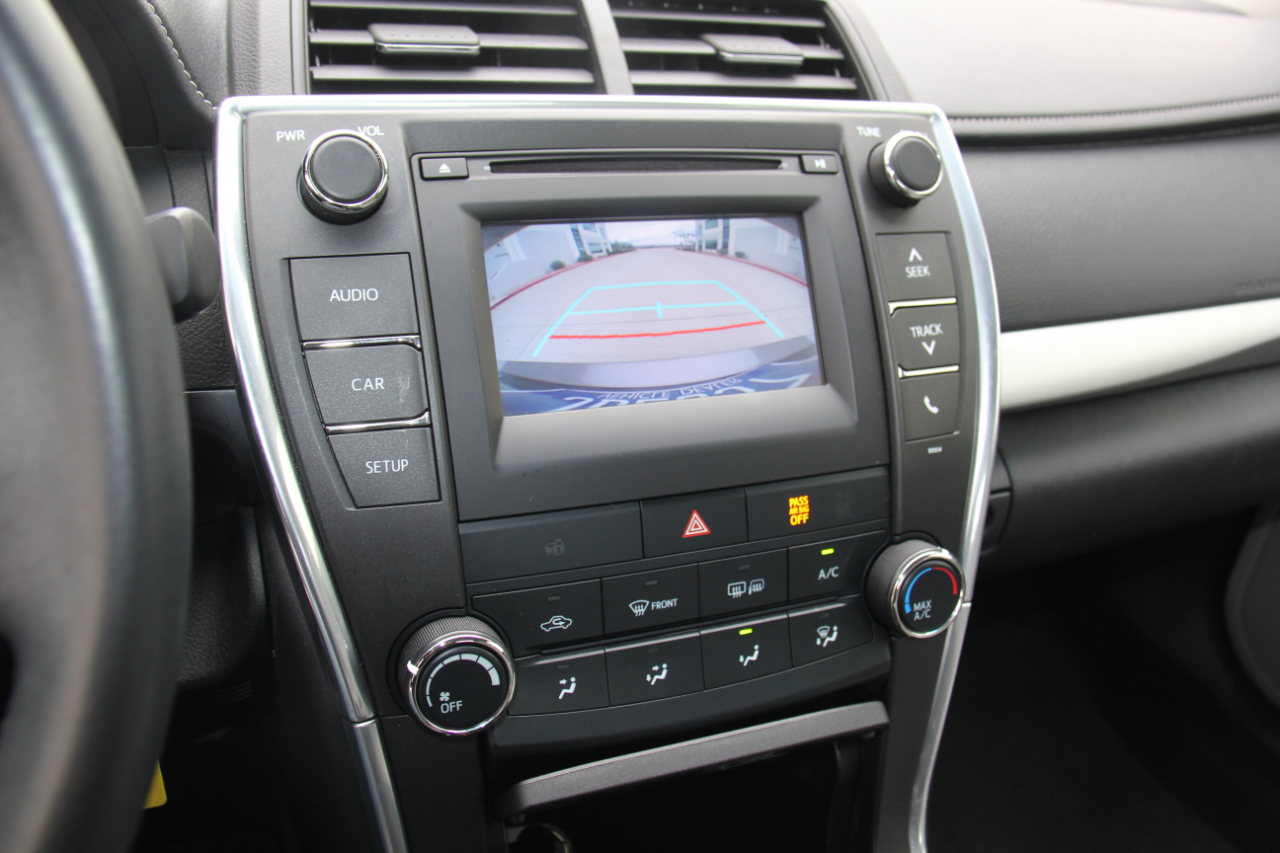 Toyota Camry SE 2017