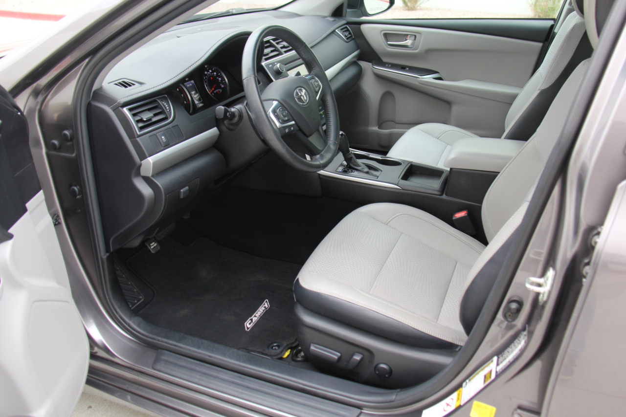 Toyota Camry SE 2017