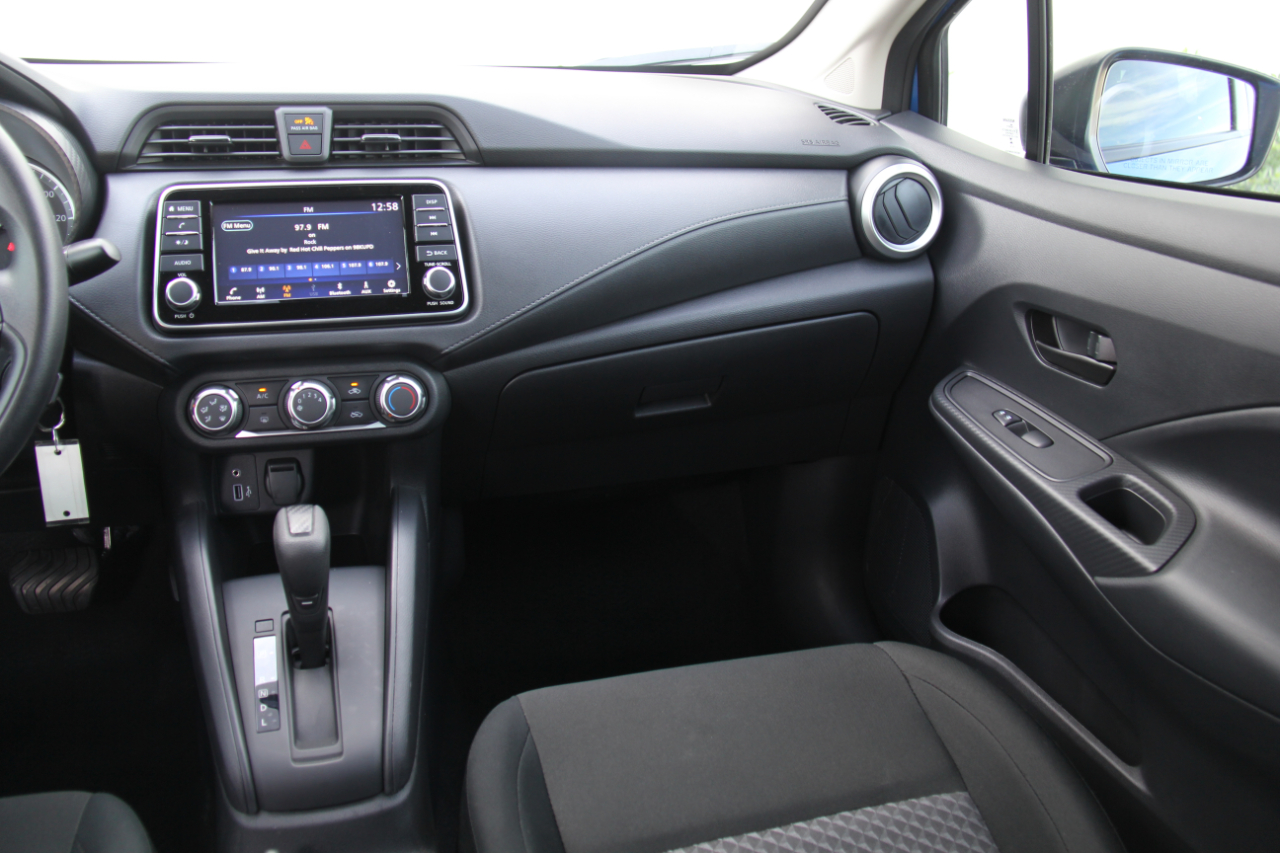 Nissan Versa S CVT 2024