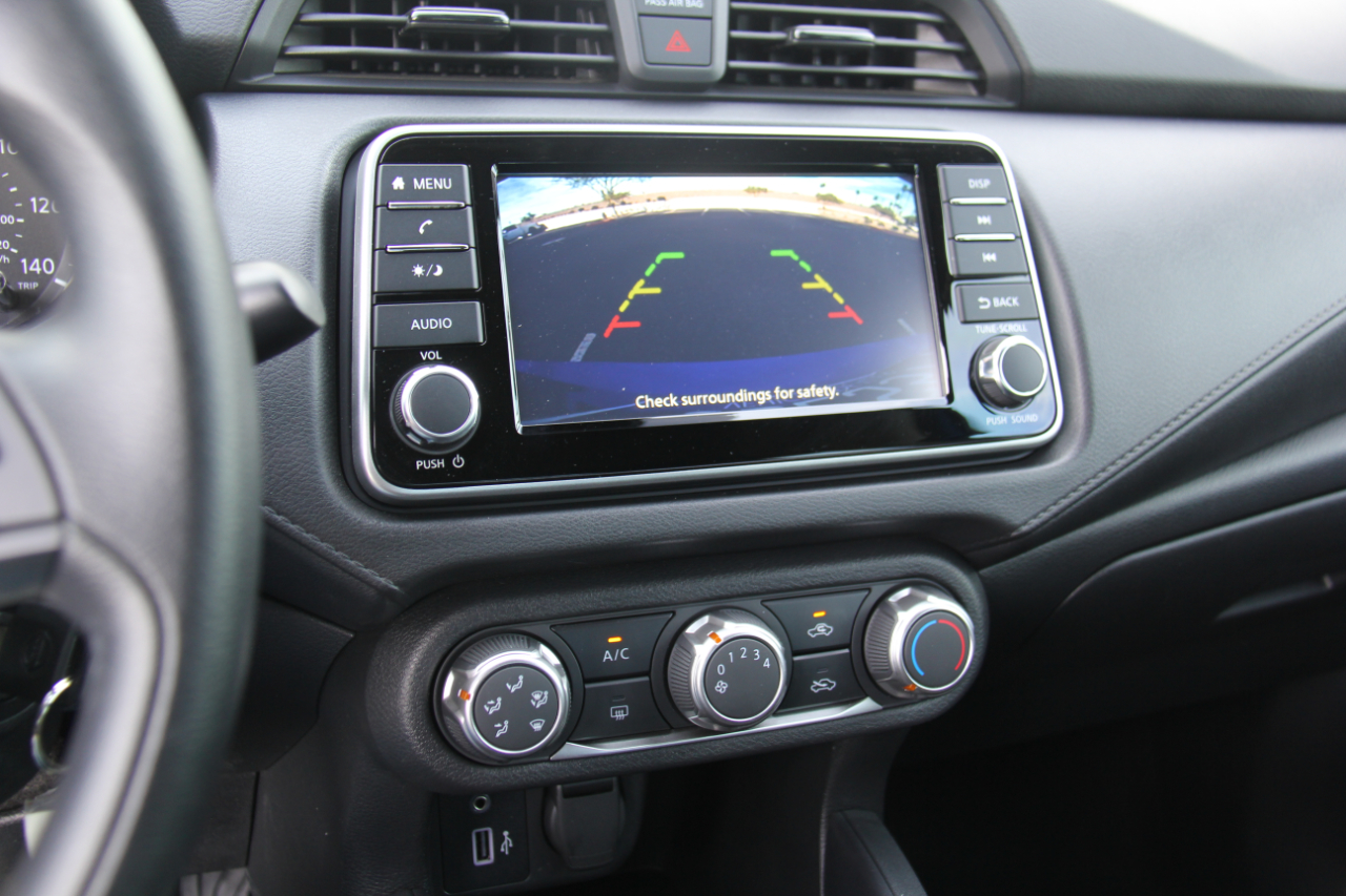 Nissan Versa S CVT 2024