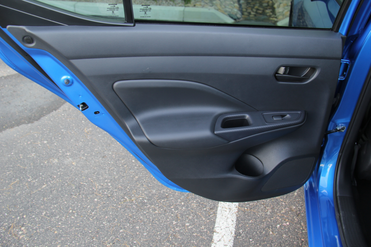 Nissan Versa S CVT 2024