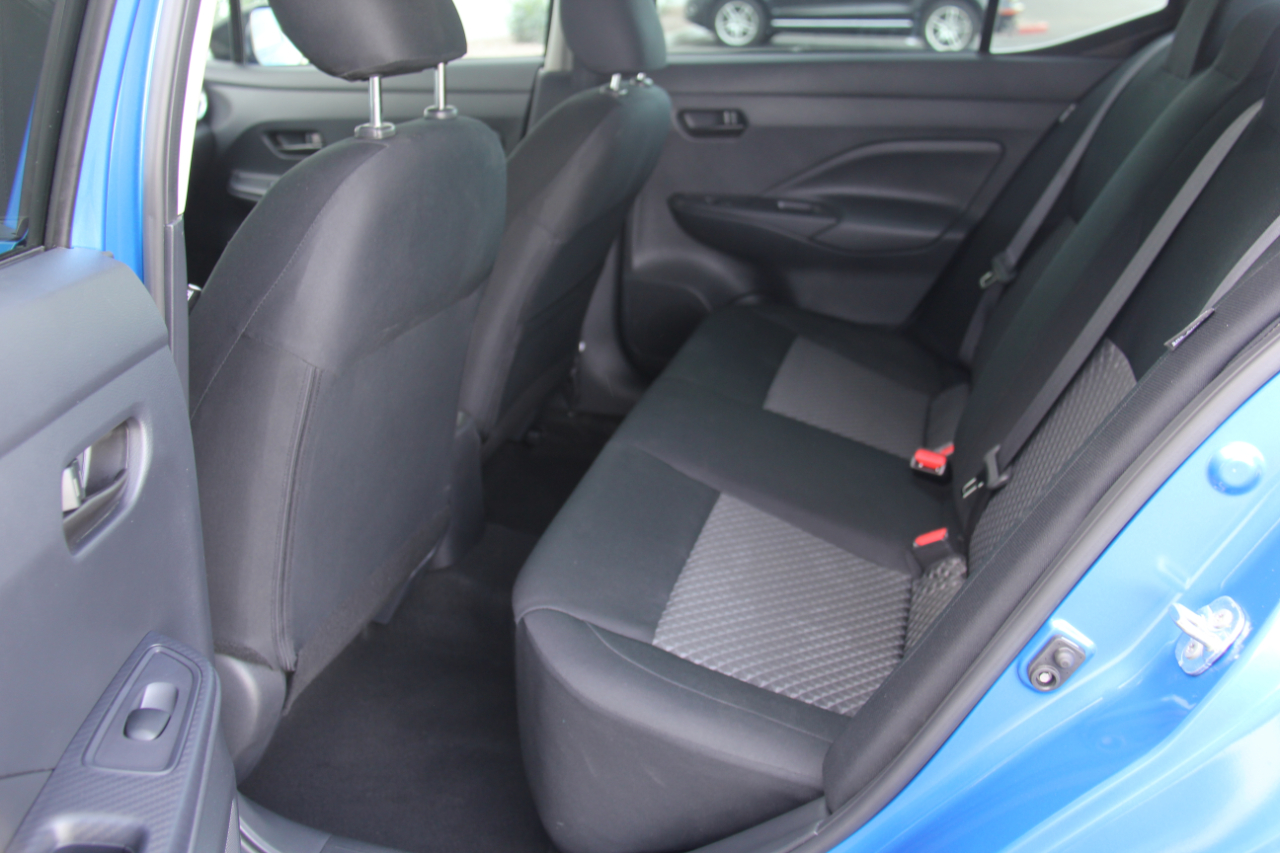 Nissan Versa S CVT 2024