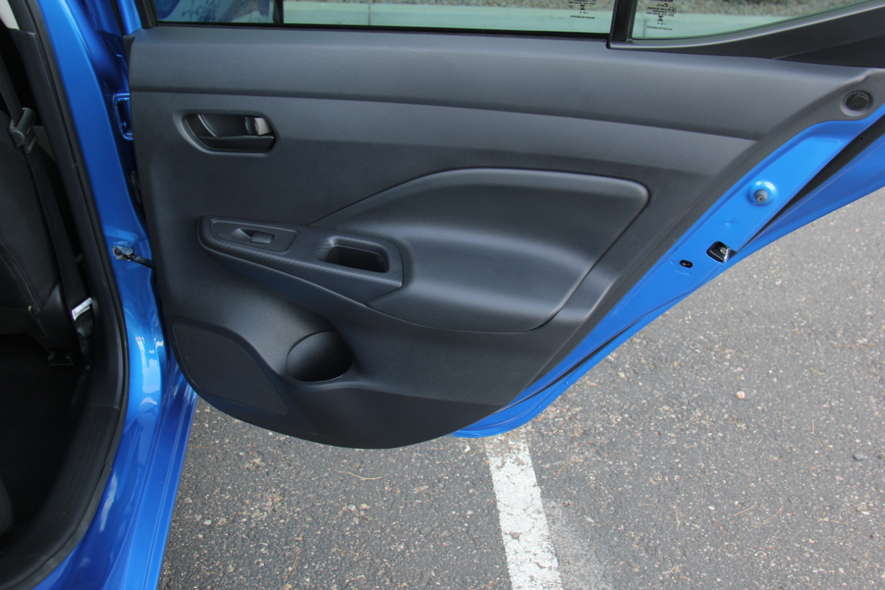 Nissan Versa S CVT 2024