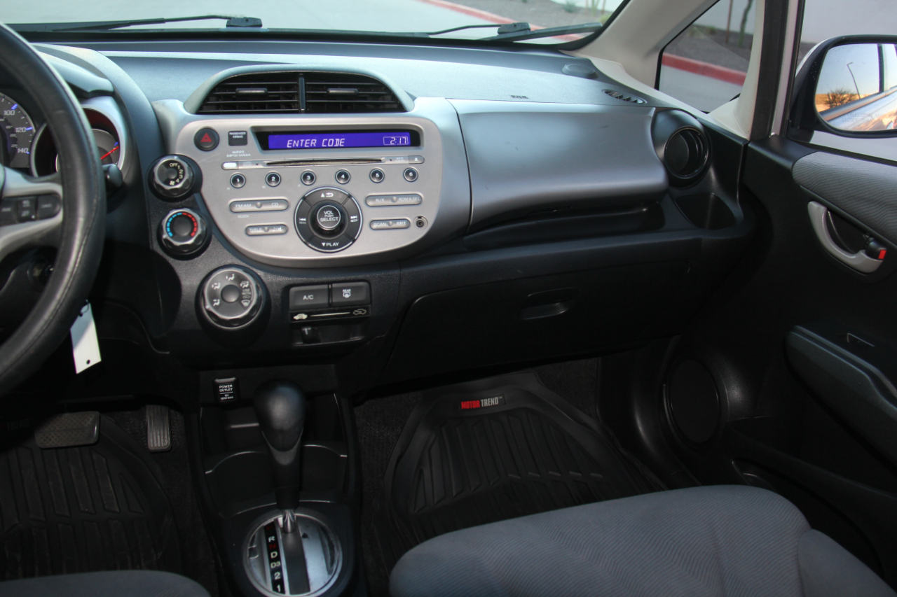 Honda Fit 5-Speed AT 2013