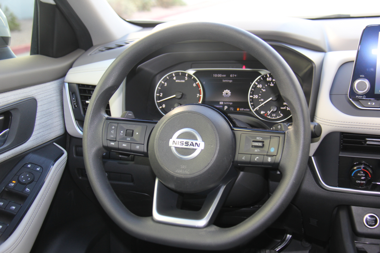 Nissan Rogue SV 2023