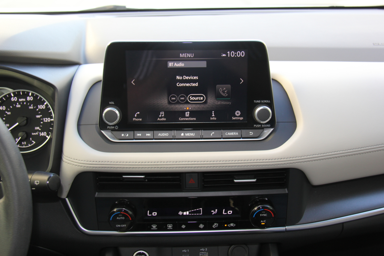 Nissan Rogue SV 2023