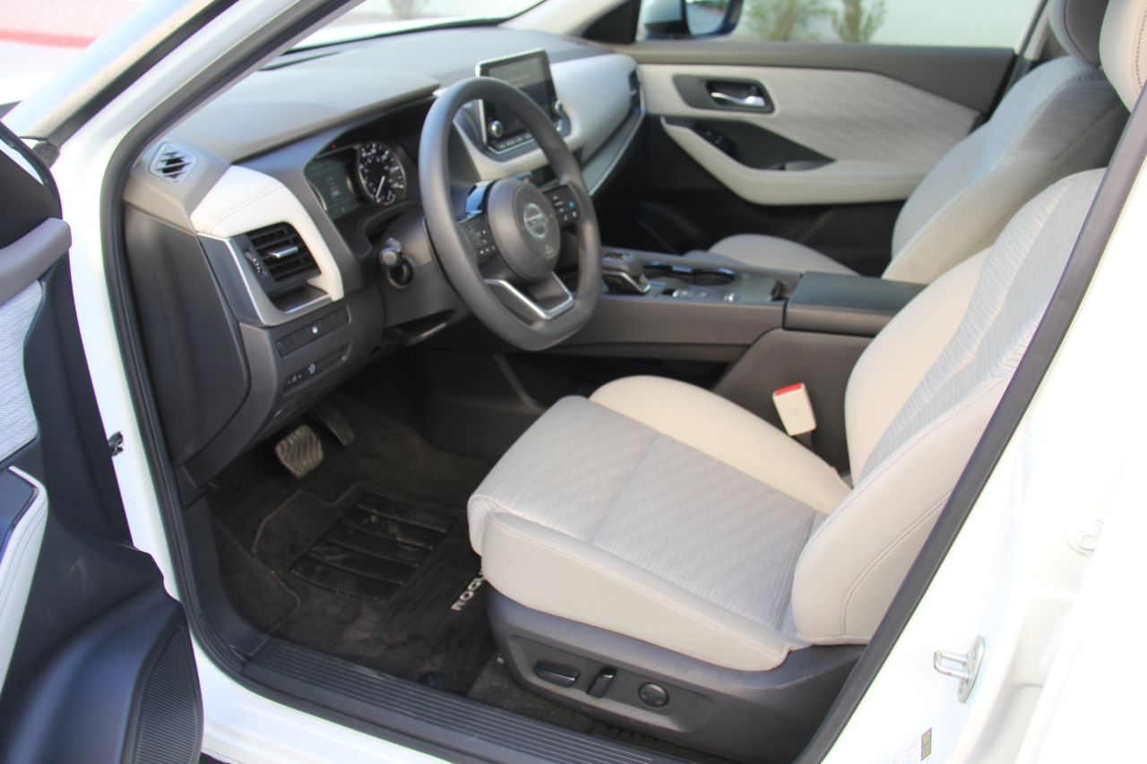 Nissan Rogue SV 2023