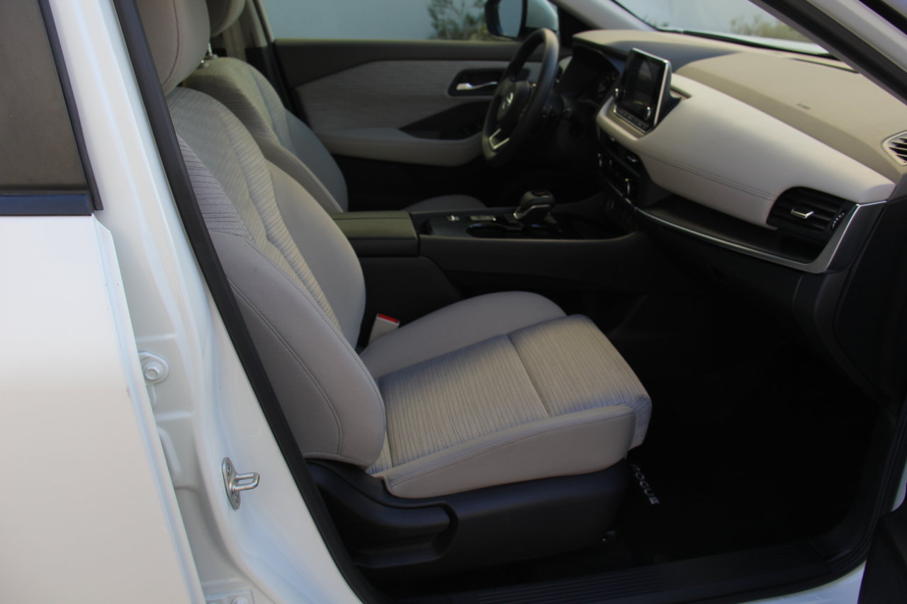 Nissan Rogue SV 2023