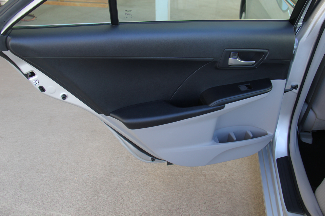 Toyota Camry LE 2012