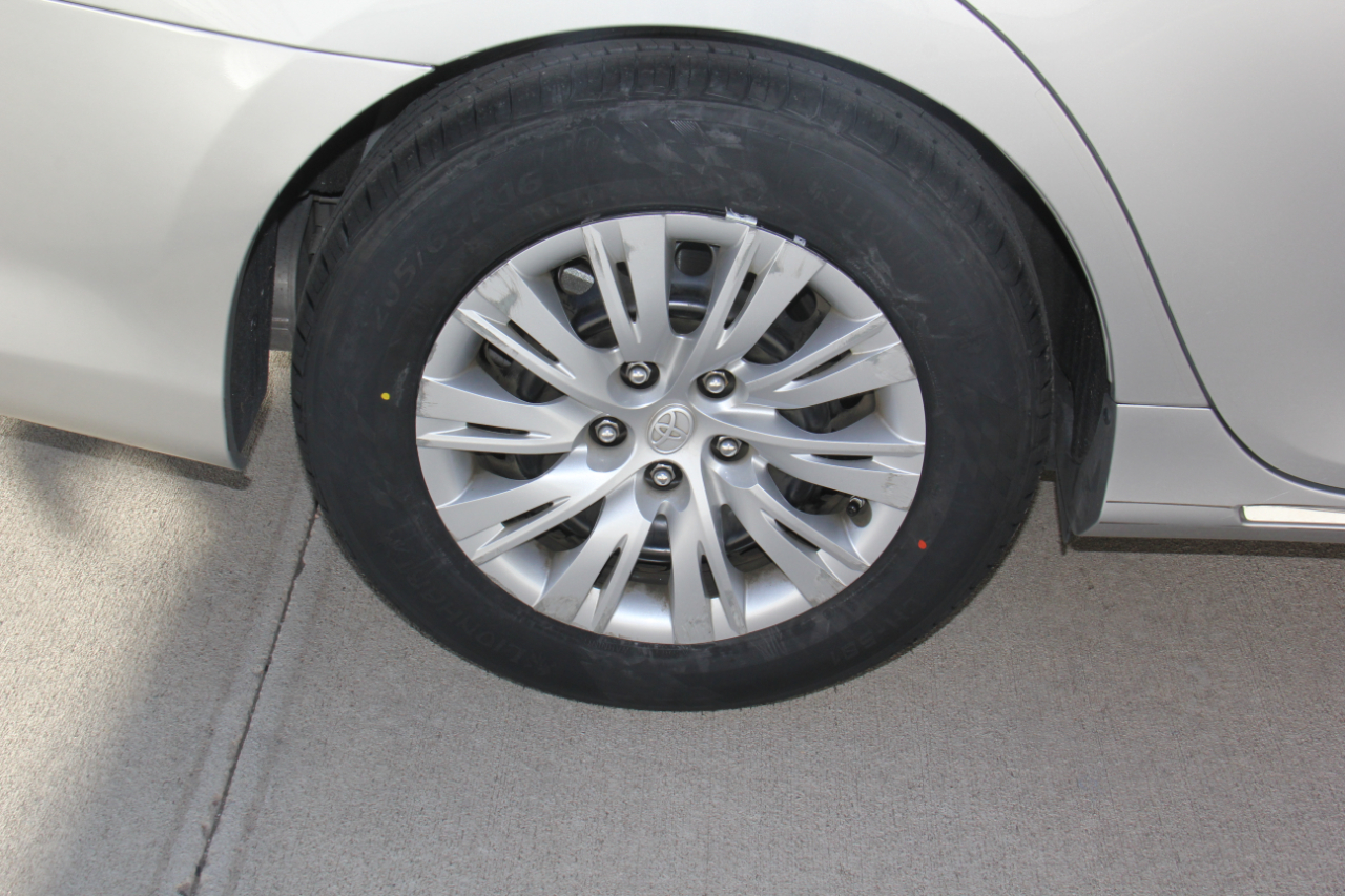 Toyota Camry LE 2012