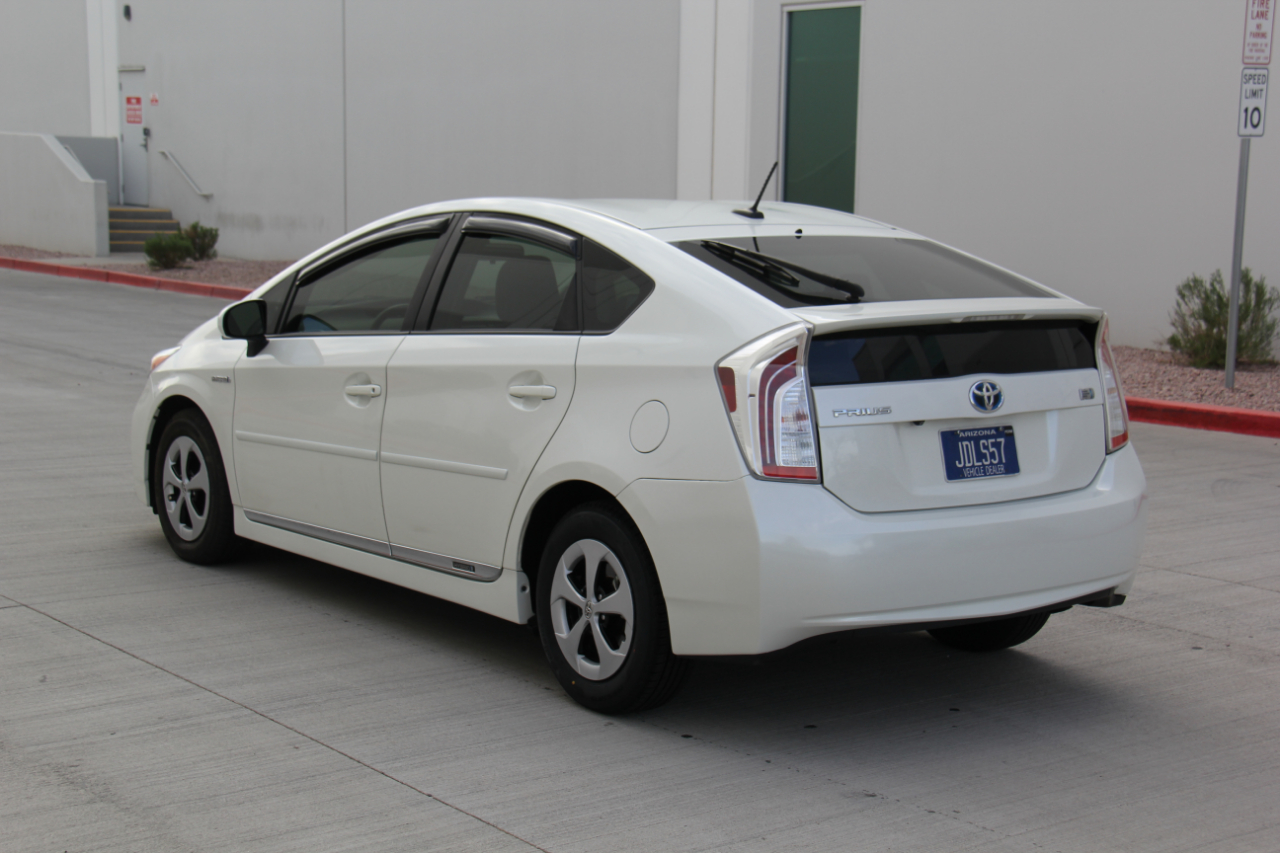 Toyota Prius One 2015