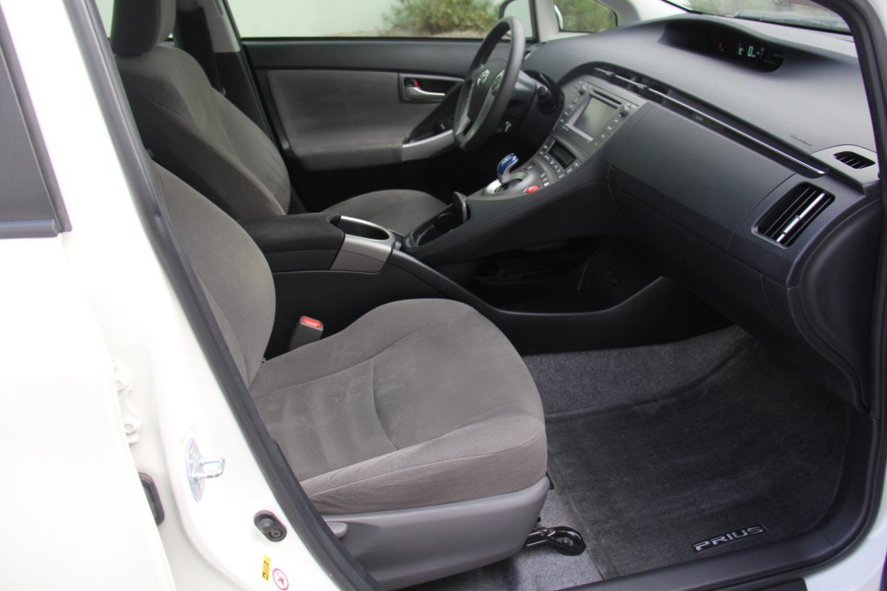 Toyota Prius One 2015