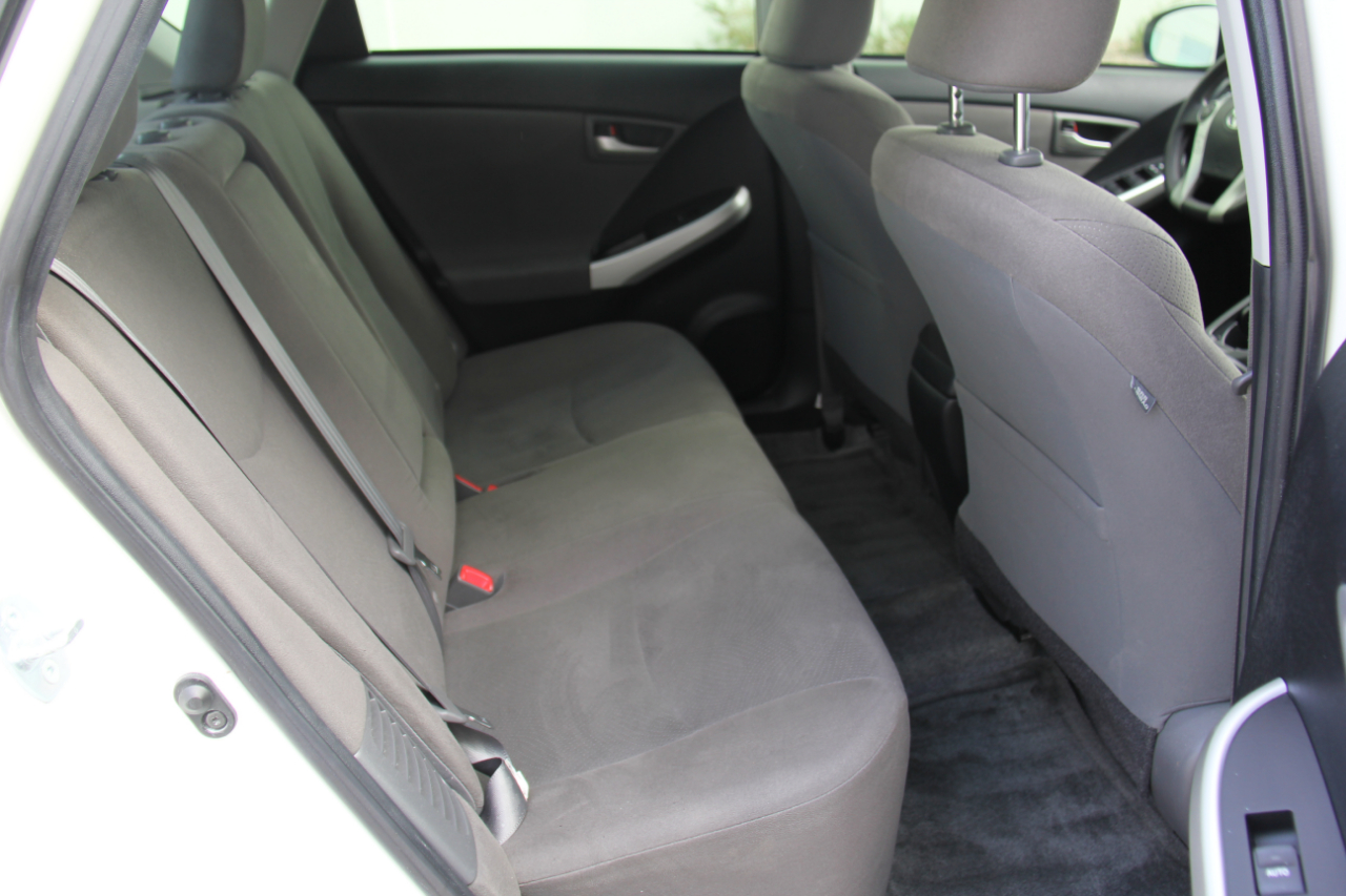 Toyota Prius One 2015