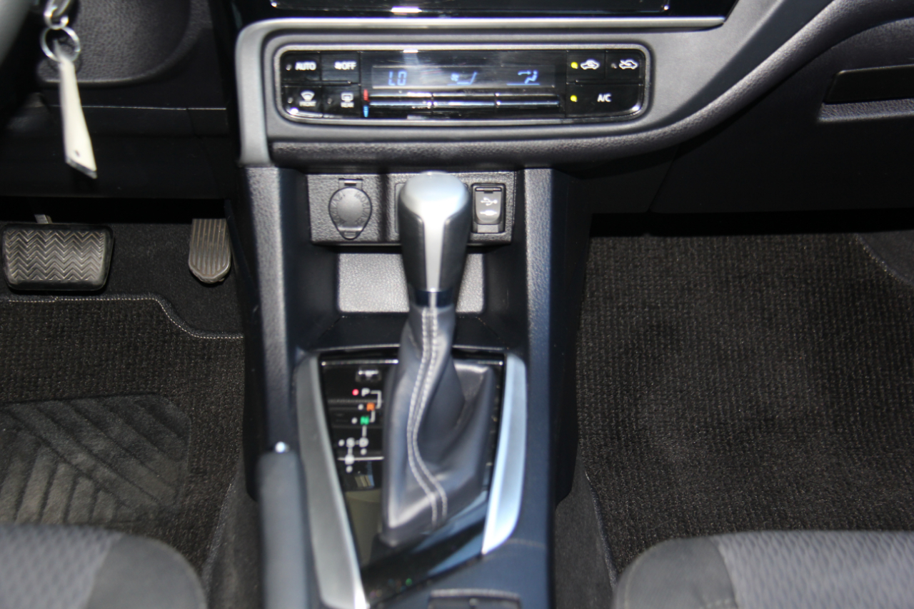 Toyota Corolla LE 2017