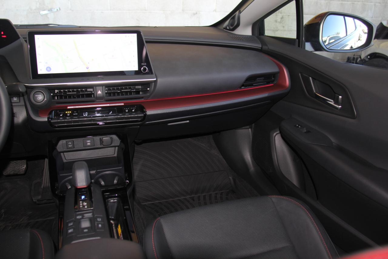 Toyota Prius Plug-In Hybrid XSE Premium 2025