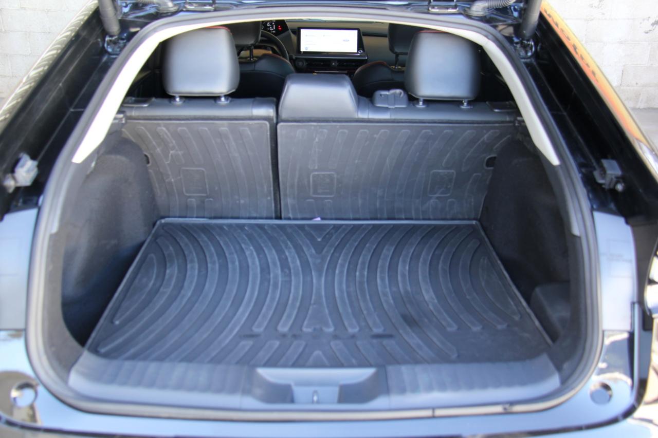 Toyota Prius Plug-In Hybrid XSE Premium 2025