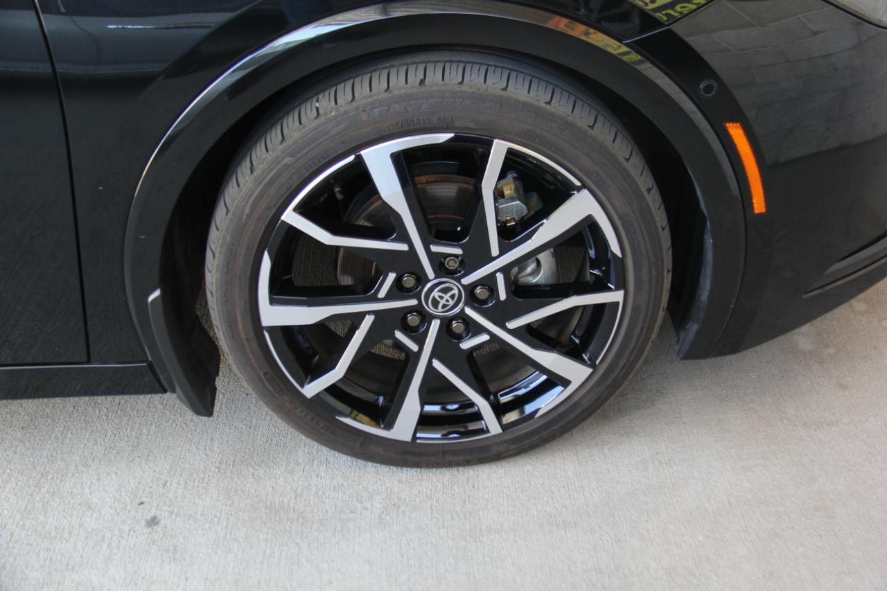 Toyota Prius Plug-In Hybrid XSE Premium 2025