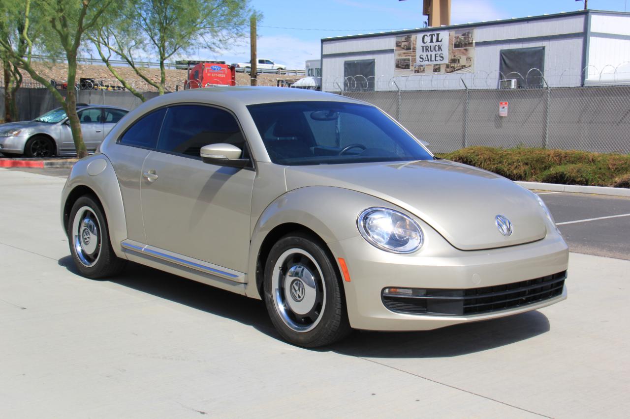 Volkswagen Beetle  2012