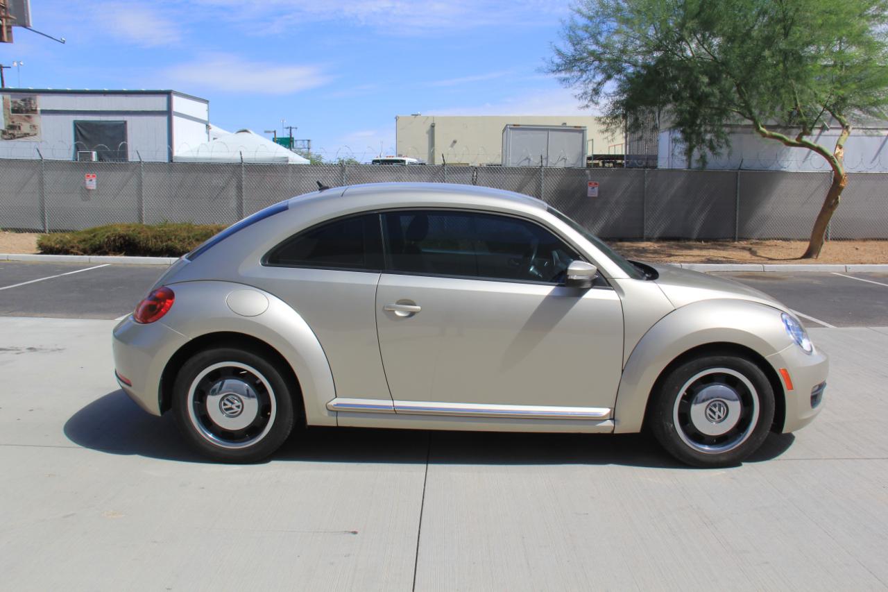Volkswagen Beetle  2012