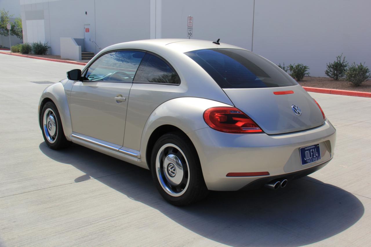 Volkswagen Beetle  2012