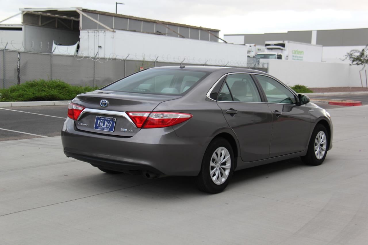 Toyota Camry Hybrid LE 2017