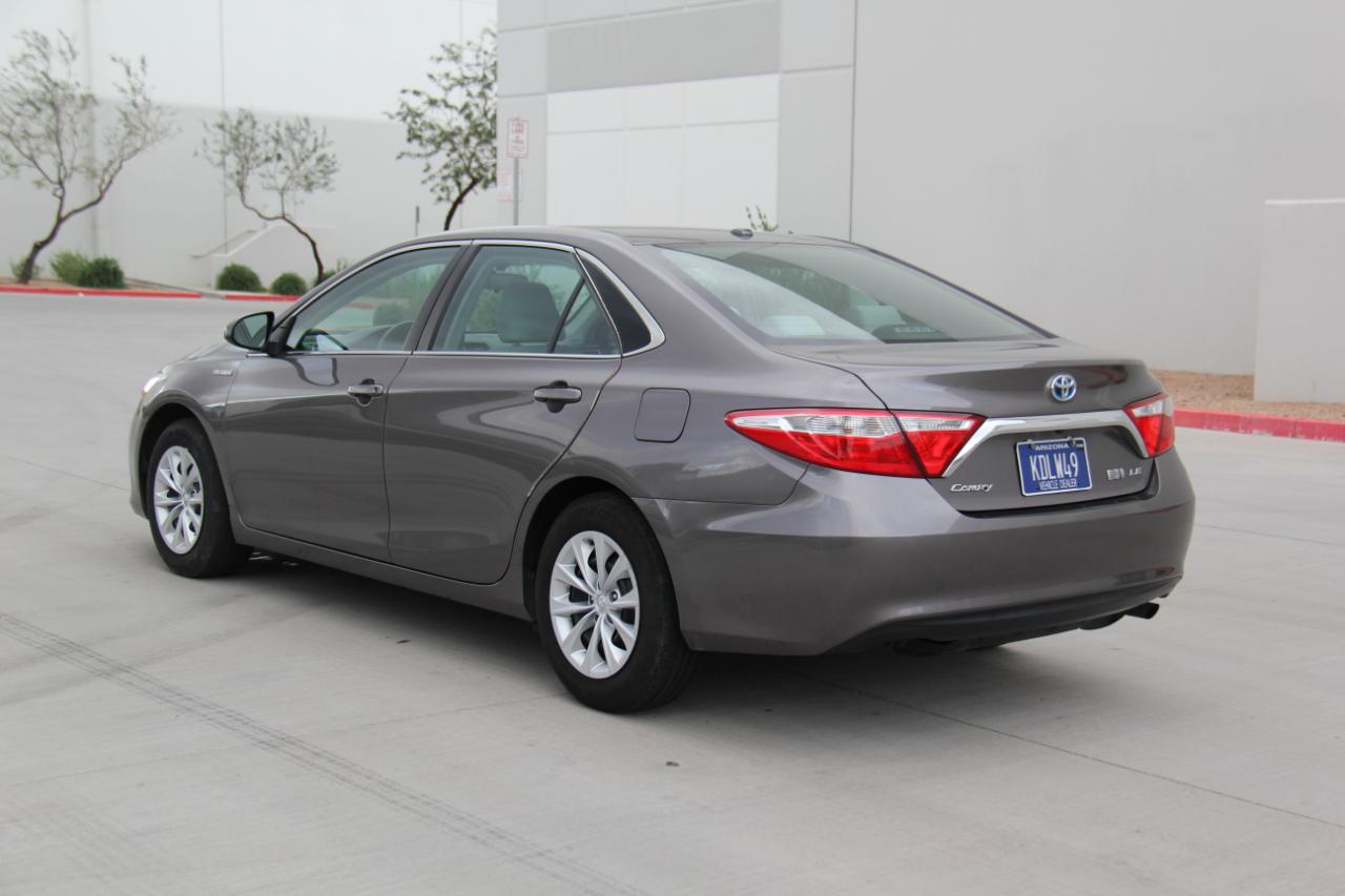 Toyota Camry Hybrid LE 2017