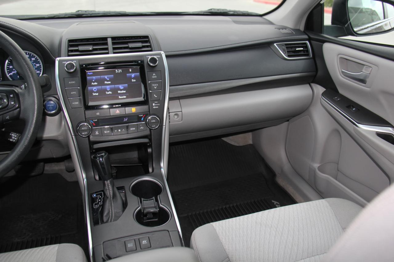 Toyota Camry Hybrid LE 2017