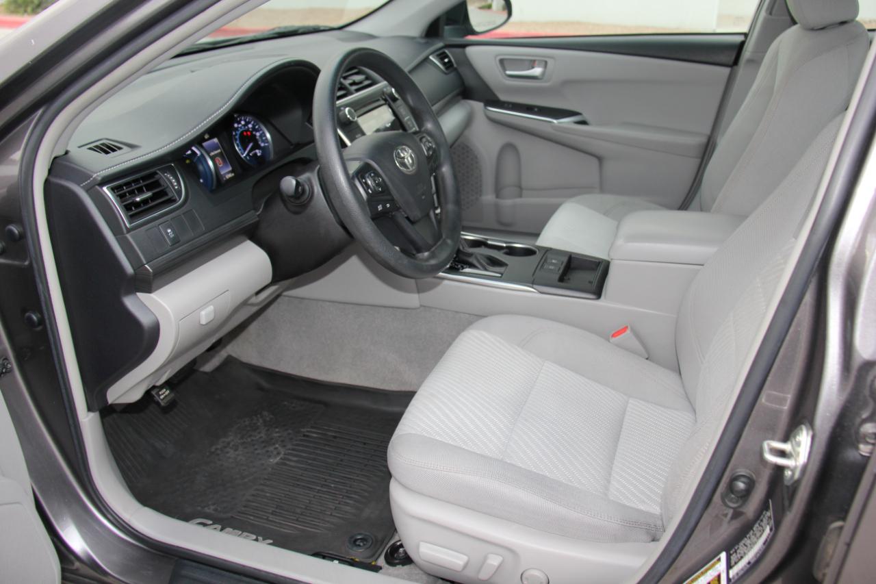 Toyota Camry Hybrid LE 2017