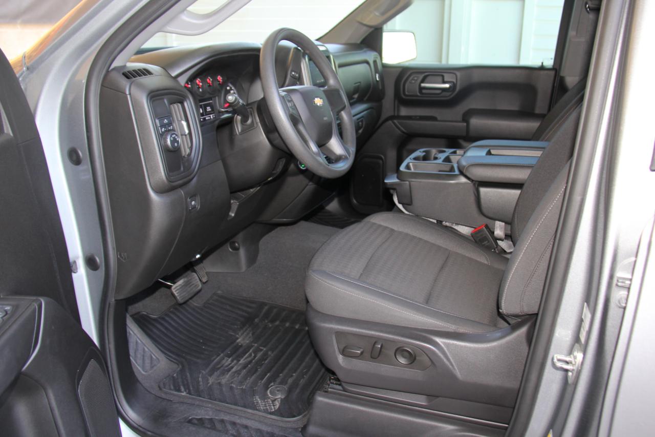 Chevrolet Silverado 1500 Custom Crew Cab 2WD 2024