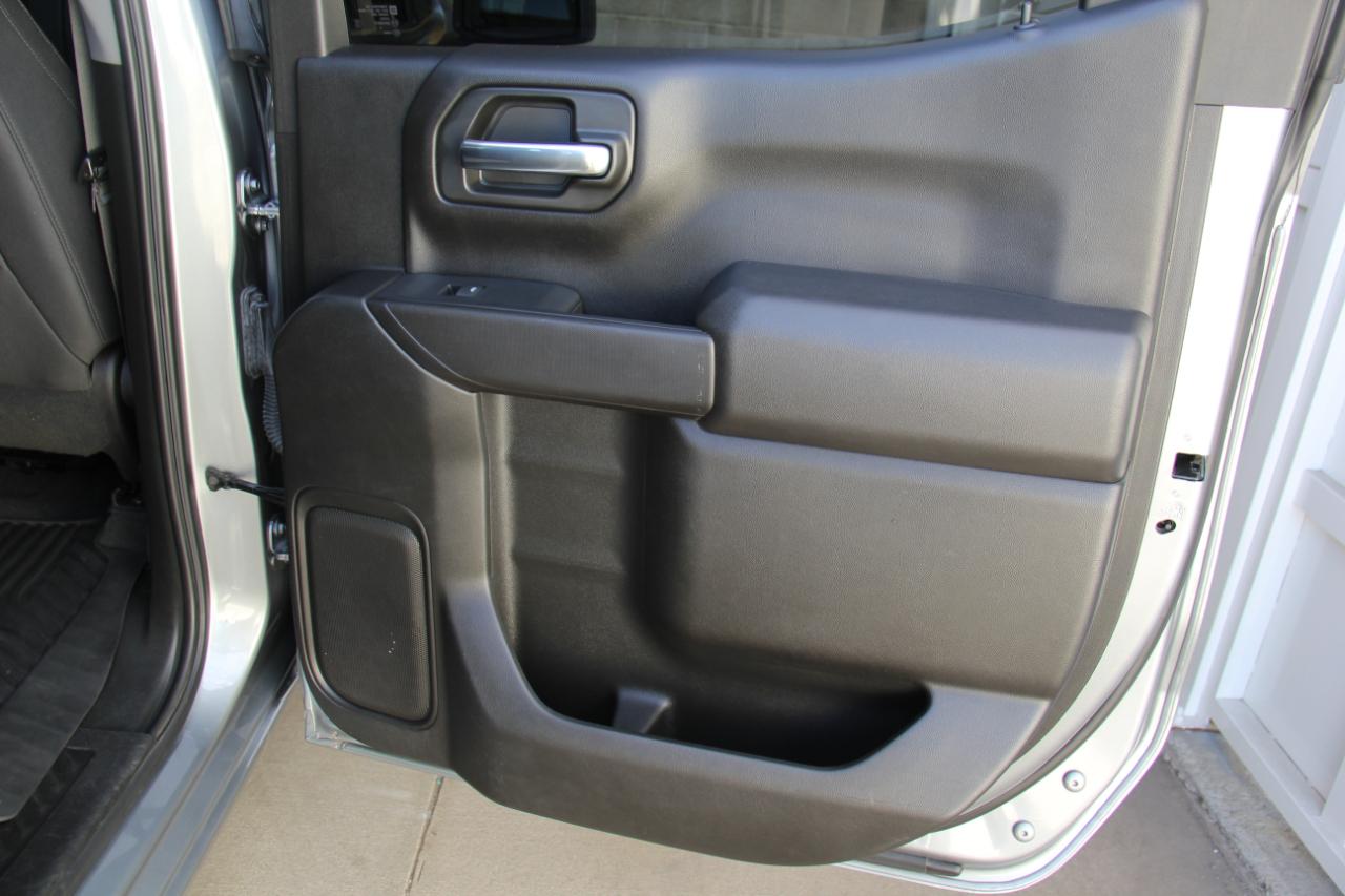 Chevrolet Silverado 1500 Custom Crew Cab 2WD 2024