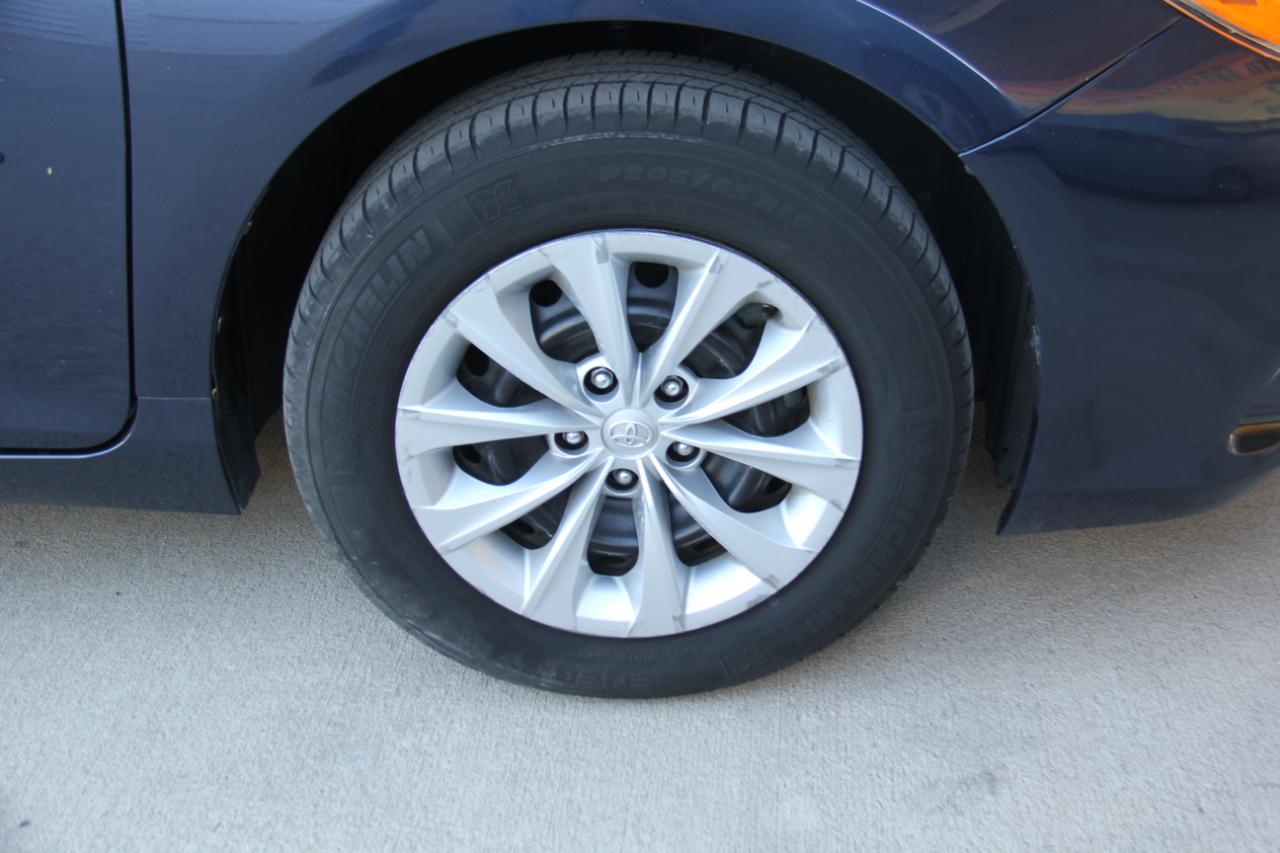 Toyota Camry LE 2017