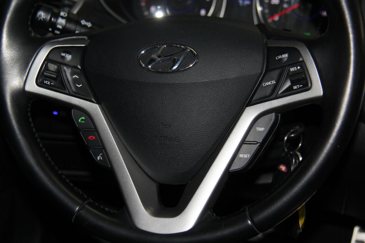 Hyundai Veloster Base 2014