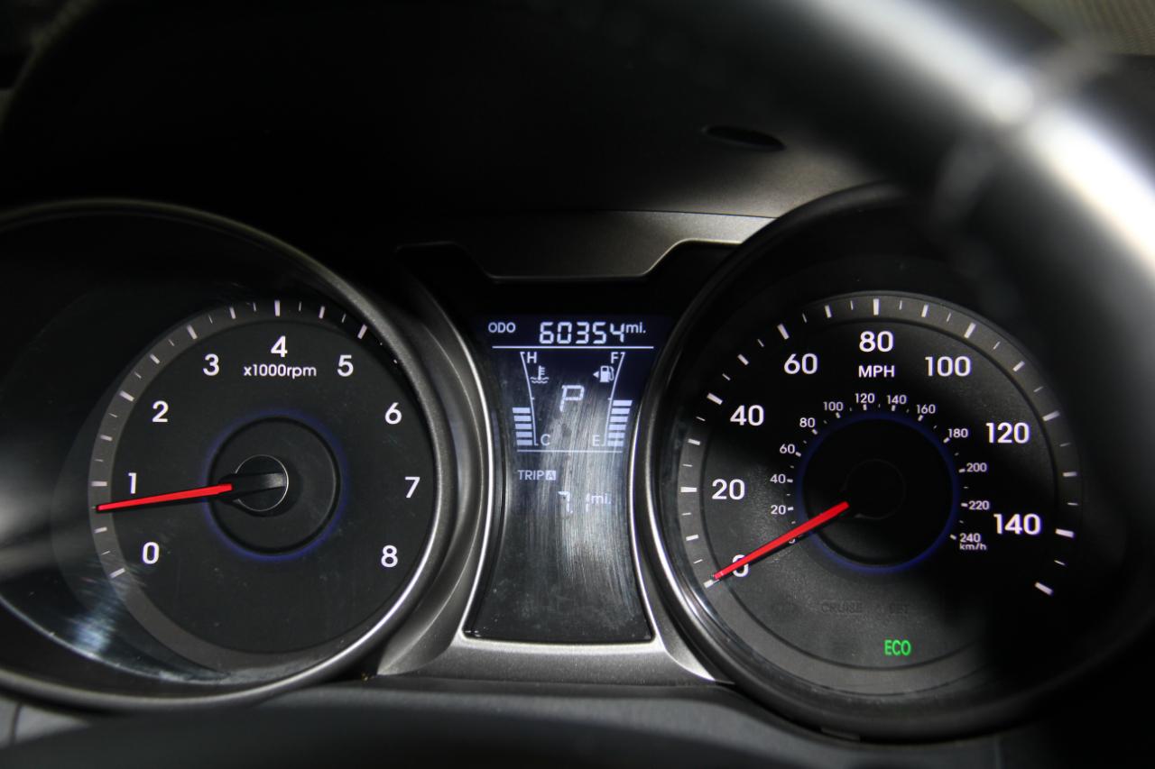 Hyundai Veloster Base 2014