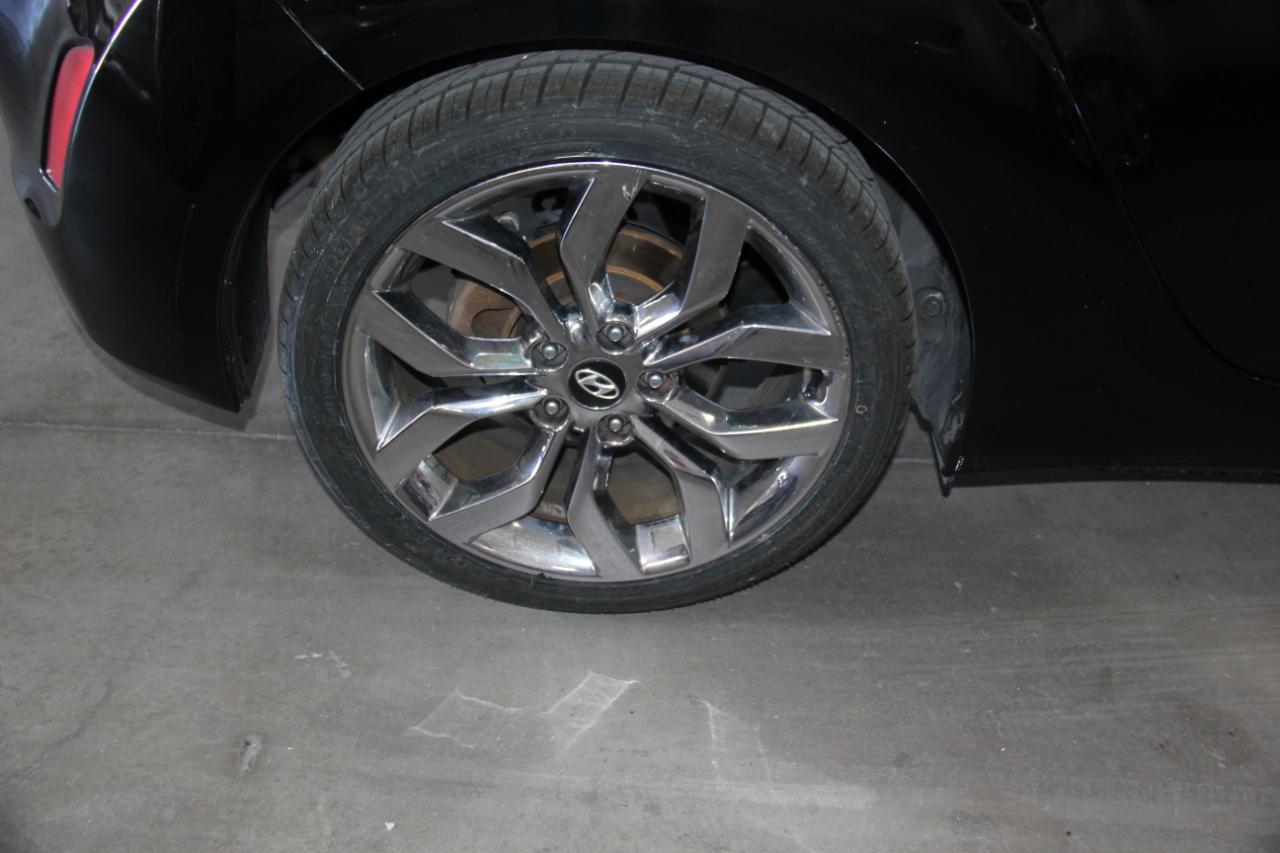 Hyundai Veloster Base 2014