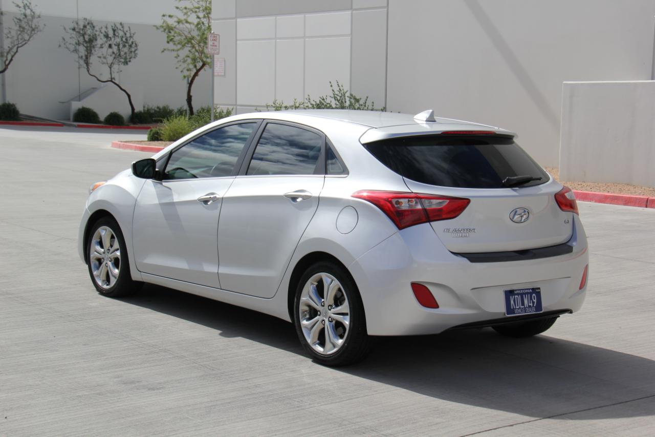 Hyundai Elantra GT Base 2013