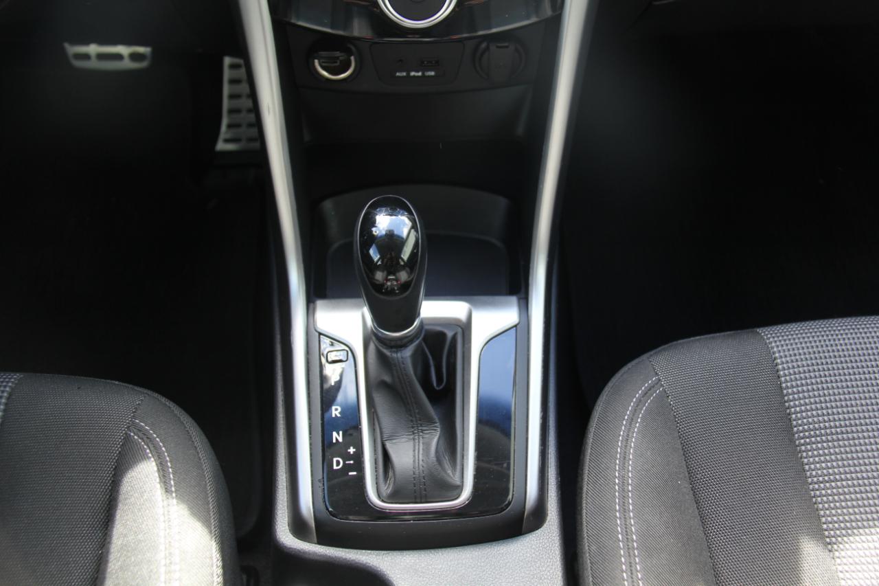 Hyundai Elantra GT Base 2013