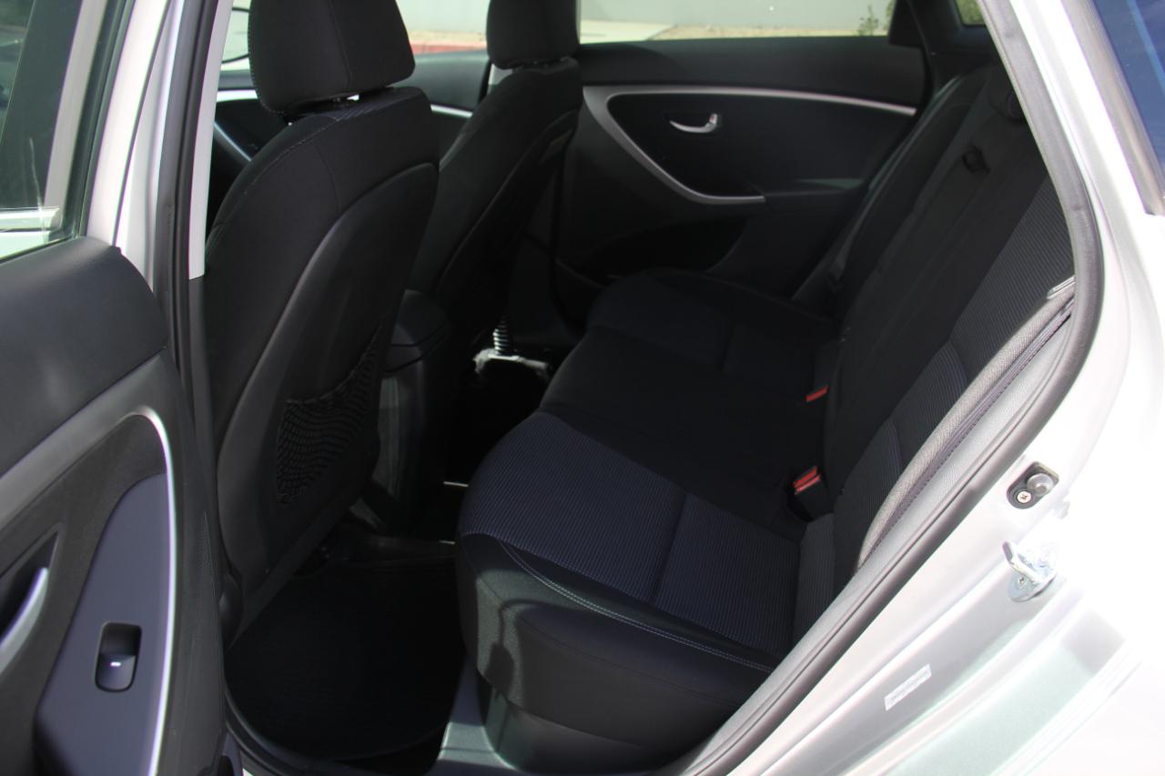 Hyundai Elantra GT Base 2013