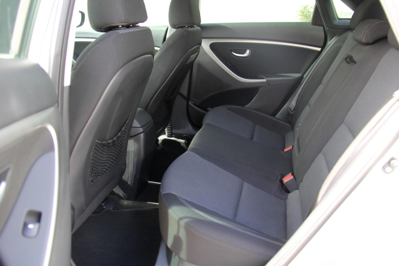 Hyundai Elantra GT Base 2013