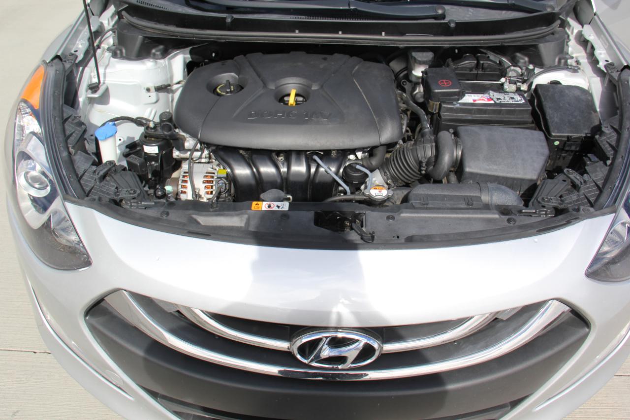 Hyundai Elantra GT Base 2013